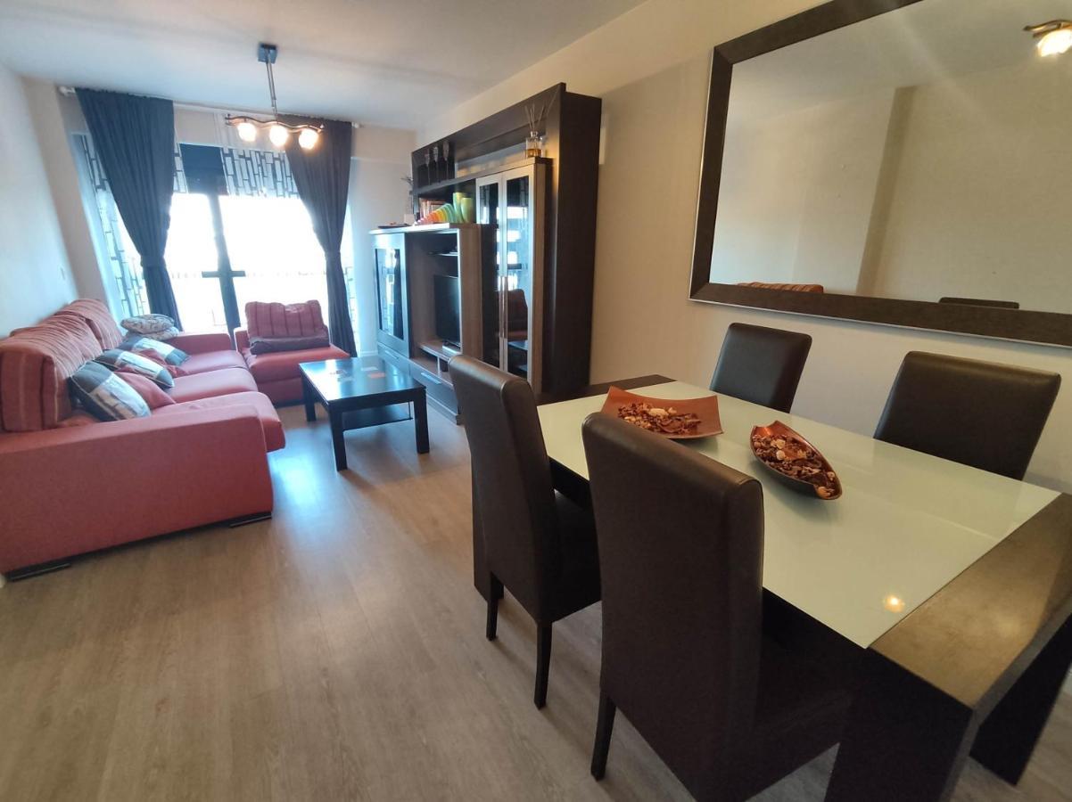 カストロ・ウルディアレスPrecioso Apartamento Con Terraza, Pistas De Padel Y Piscinasアパートメント エクステリア 写真