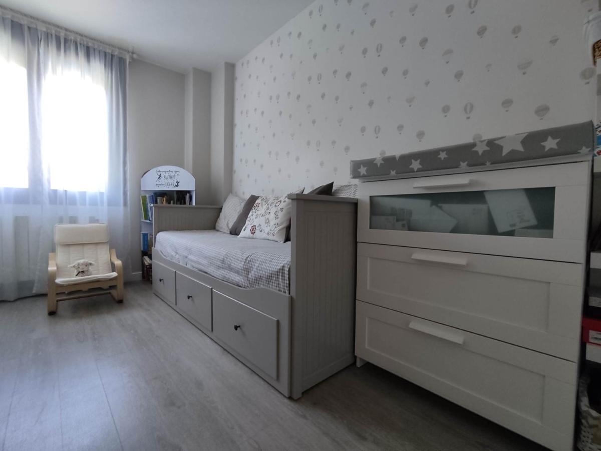 カストロ・ウルディアレスPrecioso Apartamento Con Terraza, Pistas De Padel Y Piscinasアパートメント エクステリア 写真