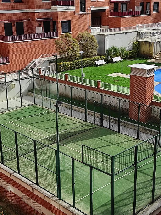 カストロ・ウルディアレスPrecioso Apartamento Con Terraza, Pistas De Padel Y Piscinasアパートメント エクステリア 写真