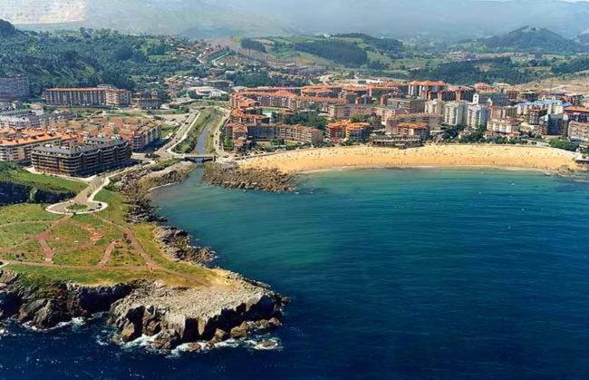 カストロ・ウルディアレスPrecioso Apartamento Con Terraza, Pistas De Padel Y Piscinasアパートメント エクステリア 写真