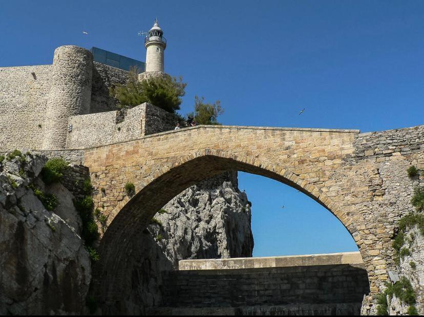 カストロ・ウルディアレスPrecioso Apartamento Con Terraza, Pistas De Padel Y Piscinasアパートメント エクステリア 写真